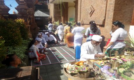 Piodalan Kantor Kelurahan Tonja